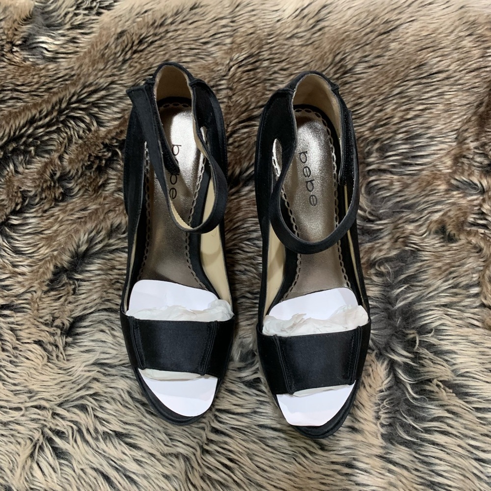 Bebe Black Pearl Open Toe Platform High Heel Size 8 TP234